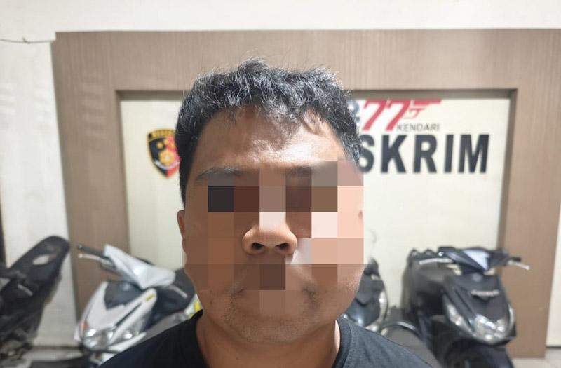 Pria berinisial O alias P (35) berhasil diamankan oleh Tim Buser77 Satuan Reserse Kriminal (Satreskrim) Polresta Kendari setelah curi uang kekasihnya dengan modus pacari korban.
