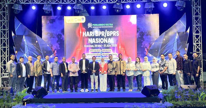 Perayaan Hari BPR/BPRS Nasional Sultra 2025 Digelar di Unahaa, Pembukaan Berlangsung Meriah 1 Perayaan Hari BPR/BPRS Nasional Sultra 2025 Digelar di Unahaa, Pembukaan Berlangsung Meriah