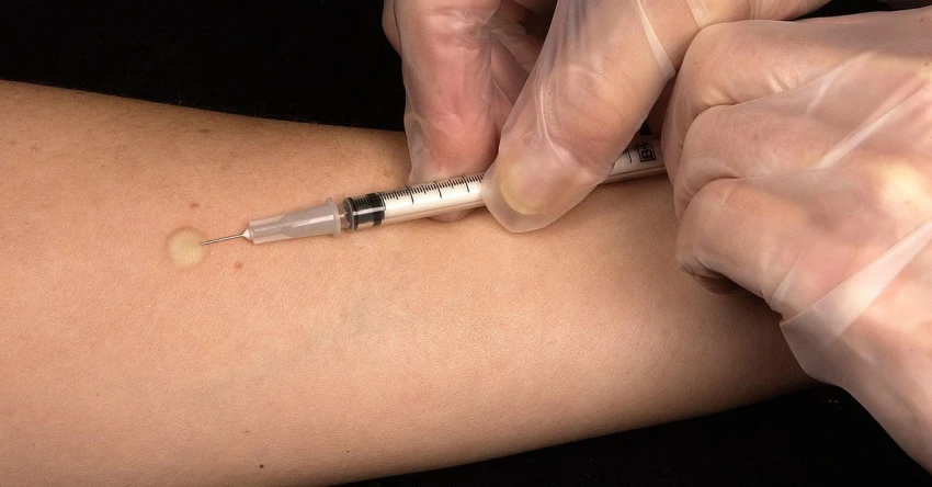 Cek Fakta: Bansos Dihentikan Jika Tolak Uji Coba Vaksin TBC Bill Gates [SALAH]