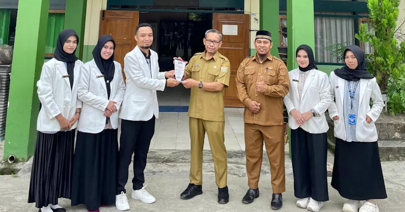 Mahasiswa Apoteker UHO Sosialisasi Pencegahan Anemia di SMAN 3 Kendari