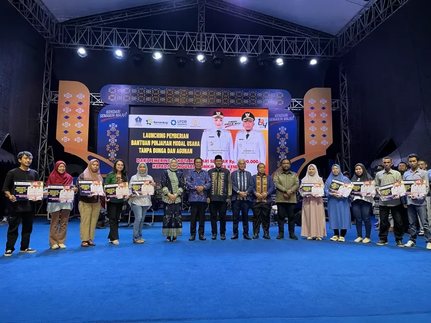 Pameran Expo IKM Resmi Ditutup, Wali Kota Kendari Launching Pinjaman Tanpa Bunga untuk UMKM 1 Pameran Expo IKM Resmi Ditutup, Wali Kota Kendari Launching Pinjaman Tanpa Bunga untuk UMKM