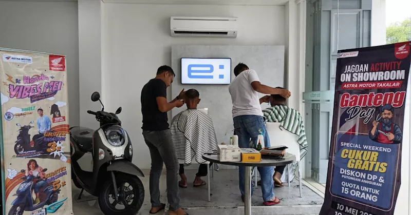 Asmo Sulsel Luncurkan Program Cukur Gratis Bertajuk “Ganteng Day” untuk Pencinta Motor Honda 1 Asmo Sulsel Luncurkan Program Cukur Gratis Bertajuk “Ganteng Day” untuk Pencinta Motor Honda