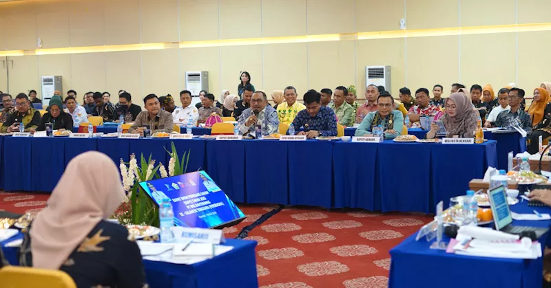 Hadiri RUPS 2025, Bupati Burhanuddin Komitmen Majukan BPR Bahteramas Bombana 1 Hadiri RUPS 2025, Bupati Burhanuddin Komitmen Majukan BPR Bahteramas Bombana