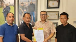 AJP Serahkan Mandat, DPC MKGR Buton Utara Resmi Terbentuk 17 AJP Serahkan Mandat, DPC MKGR Buton Utara Resmi Terbentuk