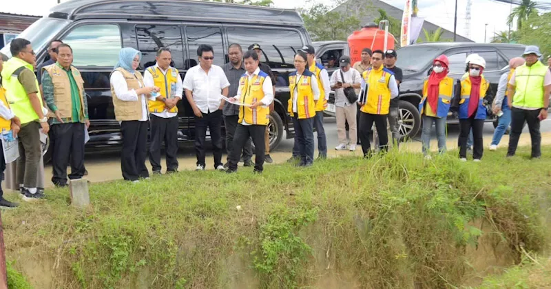 Wali Kota Kendari Tinjau Proyek Drainase, Target Atasi Banjir di Titik Krusial