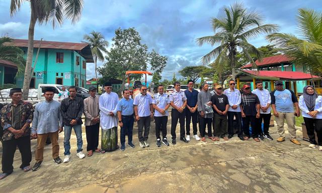 Anggota DPR RI Jaelani dan Pemda Konawe Kolaborasi Serahkan Alsintan untuk Dorong Swasembada Pangan 3 Anggota DPR RI Jaelani dan Pemda Konawe Kolaborasi Serahkan Alsintan untuk Dorong Swasembada Pangan