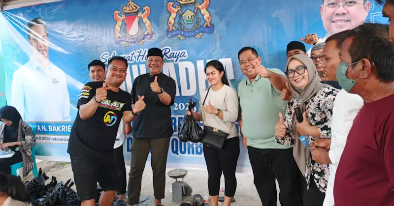 Berbagi Berkah Iduladha: Kadin Sultra Distribusikan 500 Kg Daging Kurban 1 Berbagi Berkah Iduladha: Kadin Sultra Distribusikan 500 Kg Daging Kurban