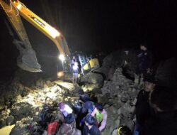 Polres Bombana Bekuk 7 Orang Penambang Emas Ilegal