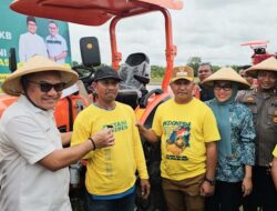 Dukung Ketahanan Pangan, Anggota DPR RI Jaelani Serahkan Alsintan untuk Petani di Mubar