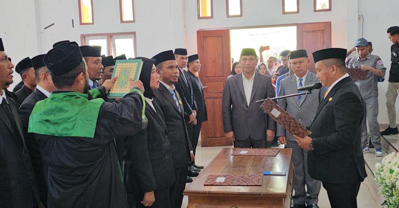 Bupati Muna Barat Lantik 50 Pejabat, Simak Daftar Lengkapnya 1 Bupati Muna Barat Lantik 50 Pejabat, Simak Daftar Lengkapnya