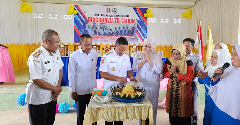 Bupati Mubar Janji Perjuangkan Kesejahteraan Guru TK dan PAUD