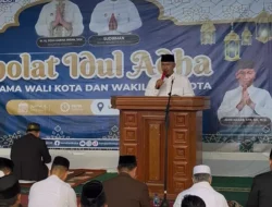 Gelar Salat Iduladha, Wakil Wali Kota Kendari Ajak Masyarakat Perkuat Kepedulian Sosial