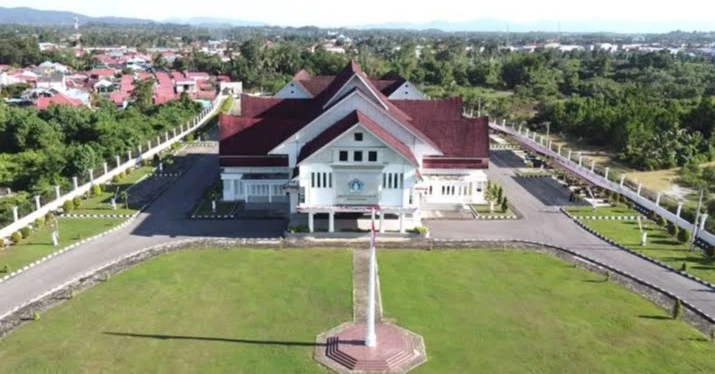 DPRD Apresiasi Pemkot Kendari Bayar Utang PEN Rp88 Miliar, Total Utang Masih Rp512 Miliar 1 DPRD Apresiasi Pemkot Kendari Bayar Utang PEN Rp88 Miliar, Total Utang Masih Rp512 Miliar