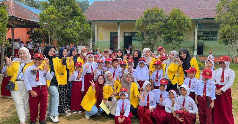 Mahasiswa UMW Edukasi Etika Batuk dan CTPS ke Siswa SDN 2 Lalonggasumeeto