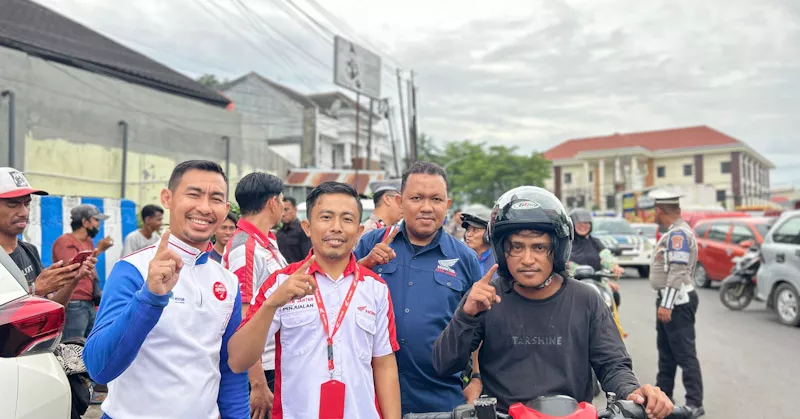 Asmo Sulsel Kembali Dukung Polres Gowa Gelar Teguran Simpatik, Berikan 10 Helm Gratis untuk Pengendara