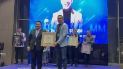 Dirut BPR Bahteramas Konawe Ahmat Jadi CEO Terbaik Versi Indonesia Awards Magazine 2025 11 Dirut BPR Bahteramas Konawe Ahmat Jadi CEO Terbaik Versi Indonesia Awards Magazine 2025