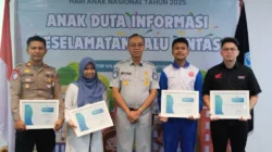 Komitmen Edukasi Keselamatan Lalu Lintas, Asmo Sulsel Terima Penghargaan dari Jasa Raharja 12 Komitmen Edukasi Keselamatan Lalu Lintas, Asmo Sulsel Terima Penghargaan dari Jasa Raharja