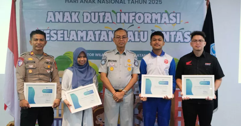 Komitmen Edukasi Keselamatan Lalu Lintas, Asmo Sulsel Terima Penghargaan dari Jasa Raharja 1 Komitmen Edukasi Keselamatan Lalu Lintas, Asmo Sulsel Terima Penghargaan dari Jasa Raharja