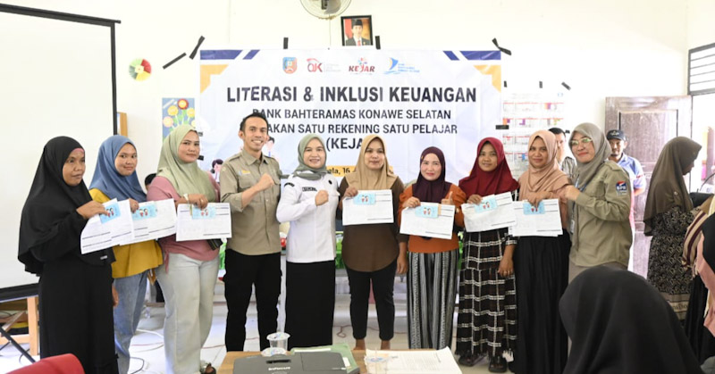 BPR Bahteramas Konsel Sukses Buka 100 Rekening Pelajar di SDN 2 Basala