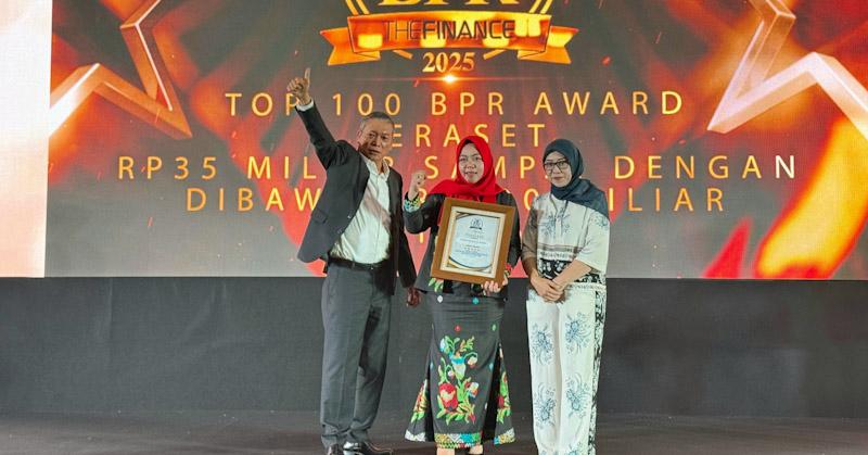 BPR Bahteramas Kendari Raih Penghargaan Bintang 5 dari Majalah The Finance 1 BPR Bahteramas Kendari Raih Penghargaan Bintang 5 dari Majalah The Finance