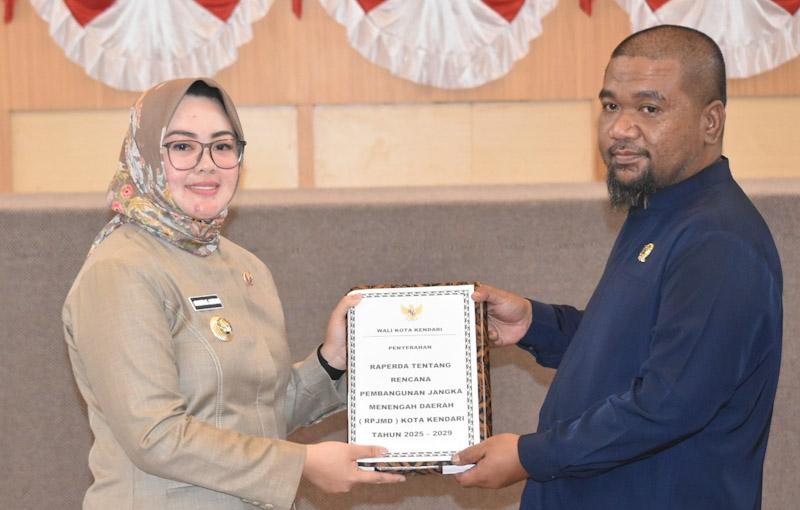 Raperda RPJMD Kota Kendari 2025–2029 Diserahkan ke DPRD, Ini Harapan Wali Kota