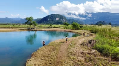Kisah Sakral di Telaga Biru Oheo: dari Berkah Dewi Padi hingga Cinta Anawai Ngguluri