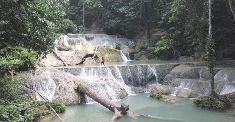 Air Terjun Moramo, Jejak Sungai Purba yang Menyimpan Mitos Para Bidadari