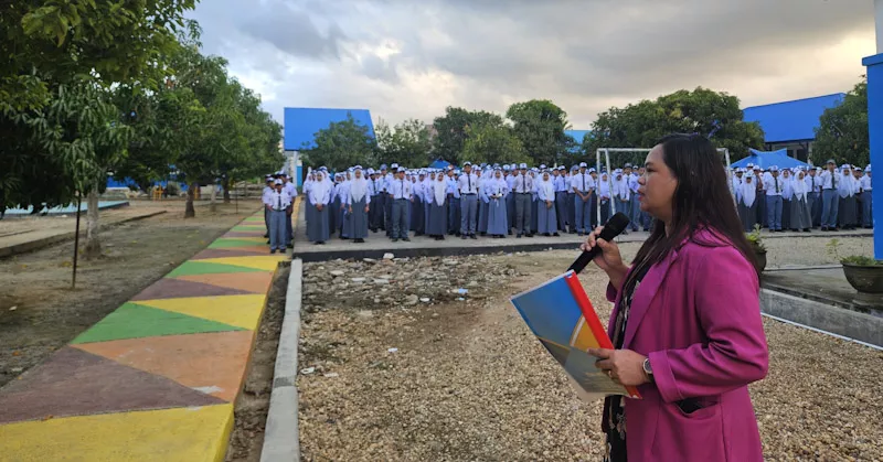 BPR Bahteramas Bombana Sosialisasikan Program Kejar Emas kepada Siswa SMAN 03 dan SMKN 02 Bombana 3 BPR Bahteramas Bombana Sosialisasikan Program Kejar Emas kepada Siswa SMAN 03 dan SMKN 02 Bombana