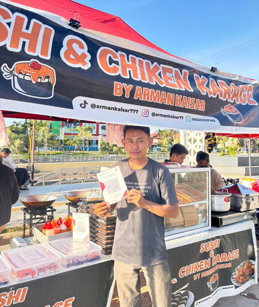 Kisah Arman Pedagang Sushi di Kendari, Omzet Naik Gara-gara Pakai QRIS