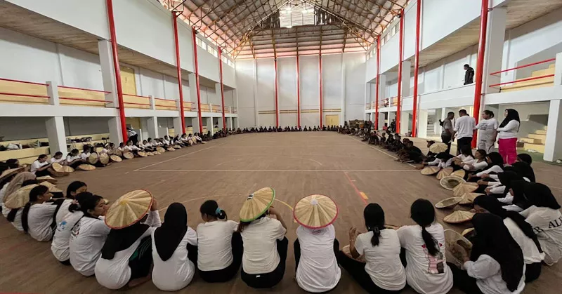 Didukung Kadin Sultra, 170 Penari Wakatobi Siap Tampil di Istana Negara 1 Didukung Kadin Sultra, 170 Penari Wakatobi Siap Tampil di Istana Negara