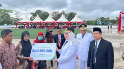 Tiga Ahli Waris Peserta BPJS Ketenagakerjaan di Kendari Terima Santunan Jaminan Kematian 13 Tiga Ahli Waris Peserta BPJS Ketenagakerjaan di Kendari Terima Santunan Jaminan Kematian