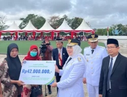 Tiga Ahli Waris Peserta BPJS Ketenagakerjaan di Kendari Terima Santunan Jaminan Kematian