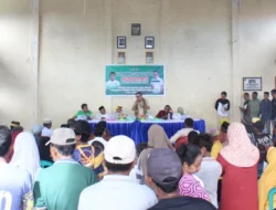 Temui Warga di Desa Santiri, Jaelani Serap Aspirasi dan Salurkan Bantuan Pendidikan