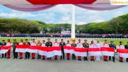 Semarak HUT ke-80 RI, Pemprov Sultra Launching Gerakan Bagi 10 Ribu Bendera