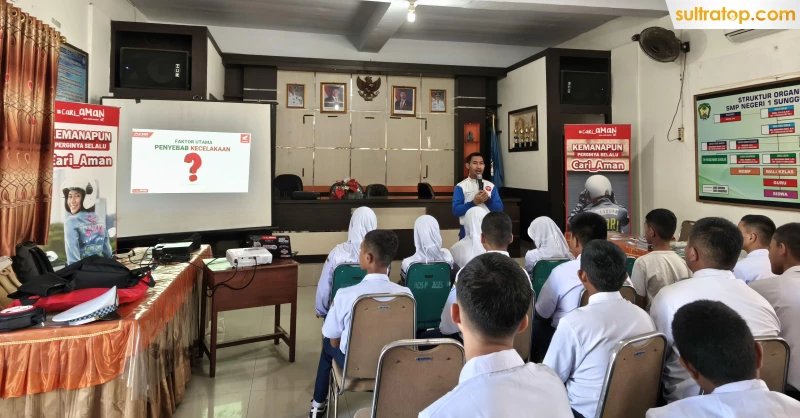 Asmo Sulsel Gandeng Polres Gowa Berikan Edukasi Safety Riding untuk Pelajar SMPN 1 Sungguminasa 1 Asmo Sulsel Gandeng Polres Gowa Berikan Edukasi Safety Riding untuk Pelajar SMPN 1 Sungguminasa