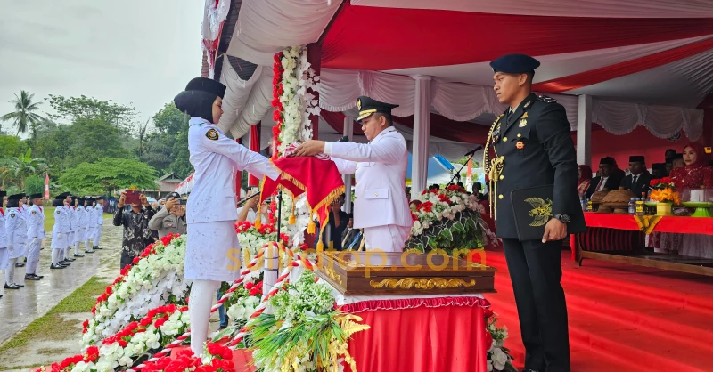 Pimpin Upacara HUT ke-80 RI, Bupati Mubar Tegaskan Komitmen Memerdekakan Masyarakat di Semua Sektor 1 Peringatan HUT ke-80 RI di Muna Barat: Semangat Paskibraka Kibarkan Bendera di Tengah Hujan