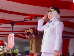 Wali Kota Kendari Serahkan Penghargaan dan Santunan di HUT ke-80 RI