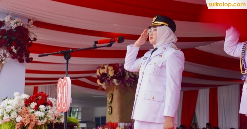 Wali Kota Kendari Serahkan Penghargaan dan Santunan di HUT ke-80 RI