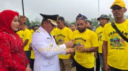 Bupati Mubar Serahkan Bantuan Pertanian dan Peternakan di Momen HUT ke-80 RI 5 Bupati Mubar Serahkan Bantuan Alsintan, Bibit Sapi, Ayam Petelur dan Potong hingga Pakan Ternak kepada Kelompok Tani