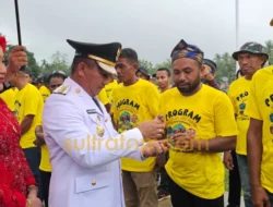 Bupati Mubar Serahkan Bantuan Pertanian dan Peternakan di Momen HUT ke-80 RI