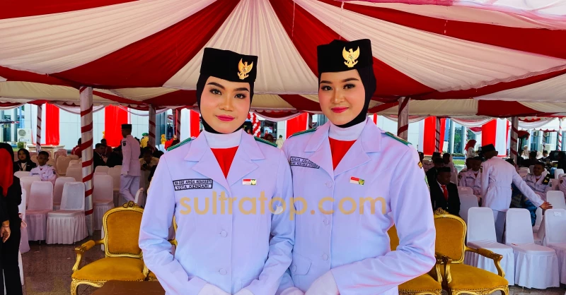 Siswi SMAN 5 Kendari dan SMKN 5 Kolut Jadi Pembawa Baki Paskibraka Tingkat Provinsi 1 Siswi SMAN 5 Kendari dan SMKN 5 Kolut Jadi Pembawa Baki Paskibraka Tingkat Provinsi