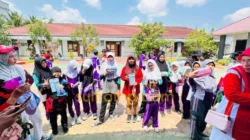 SLBN 2 Kendari Rayakan HUT ke-80 RI dengan Lomba untuk Siswa, Guru, dan Orang Tua 7 SLBN 2 Kendari Rayakan HUT ke-80 RI dengan Lomba untuk Siswa, Guru, dan Orang Tua