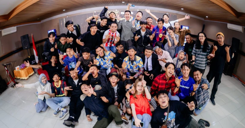 Stand Up Indo Kendari Rayakan 12 Tahun dengan Oza Rangkuti dan Raim La Ode