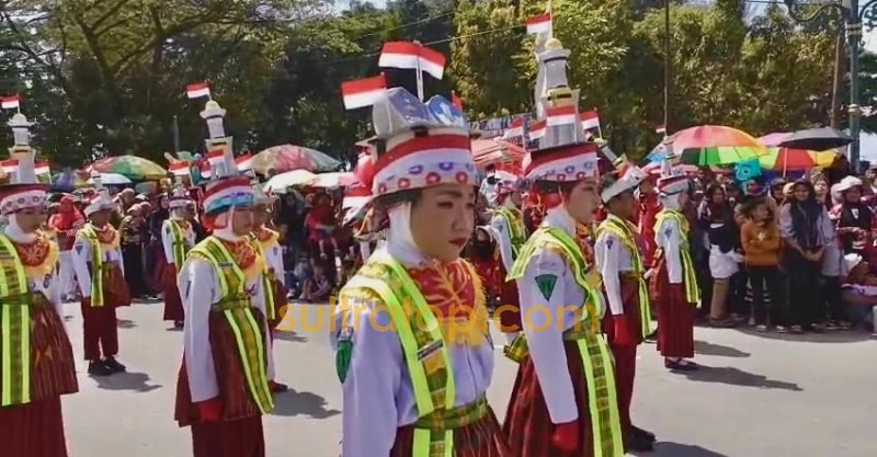 SDN 58 Kendari Tampil Kompak, Juara 1 Gerak Jalan Indah se-Kota Kendari