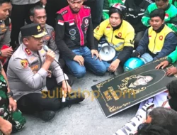 Aksi Ribuan Ojol di Kendari Berakhir Damai, Kapolda Sultra Ikut Salat Gaib untuk Afan Kurniawan