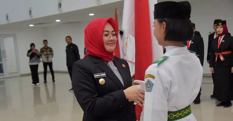 Wali Kota Kendari Resmi Kukuhkan 43 Anggota Paskibraka 1 Wali Kota Kendari Resmi Kukuhkan 43 Anggota Paskibraka