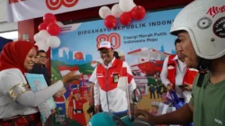 Pertamina Patra Niaga Sulawesi Rayakan Kemerdekaan Bersama Pelanggan di SPBU 13 Pertamina Patra Niaga Sulawesi Rayakan Kemerdekaan Bersama Pelanggan di SPBU