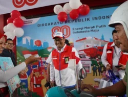 Pertamina Patra Niaga Sulawesi Rayakan Kemerdekaan Bersama Pelanggan di SPBU