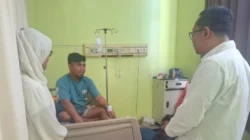 Peringati Harpelnas 2025, BPJS Ketenagakerjaan Kendari Sambangi Peserta yang Dirawat di Rumah Sakit 9 Peringati Harpelnas 2025, BPJS Ketenagakerjaan Kendari Sambangi Peserta yang Dirawat di Rumah Sakit