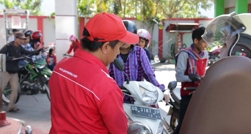 Pertamina Patra Niaga Serahkan PBBKB Rp2,2 Triliun untuk Pembangunan Sulawesi 1 Pertamina Patra Niaga Serahkan PBBKB Rp2,2 Triliun untuk Pembangunan Sulawesi